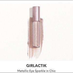 GIRLACTIK
Metallic Eye Sparkle in Chic